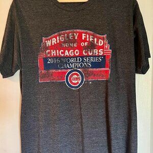 Men's Wrigley Field Chicago Cubs 2016 World Series Champions T-Shirt Size Large
